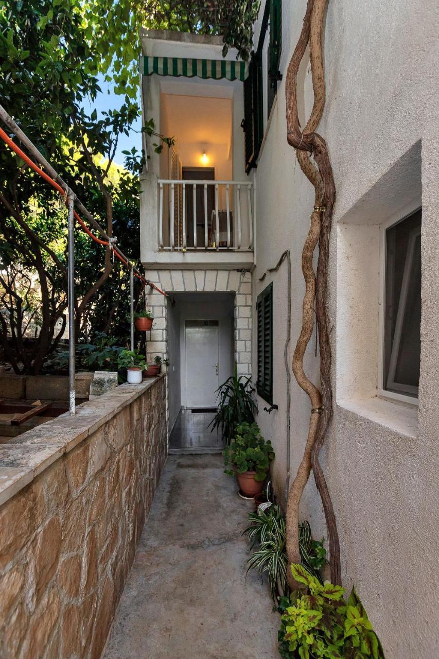 Apartments Milivoj Bogomolje Exterior photo
